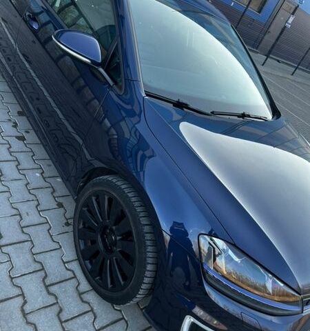 Синий Фольксваген e-Golf, объемом двигателя 0 л и пробегом 87 тыс. км за 8799 $, фото 35 на Automoto.ua