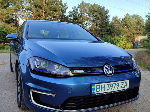Синий Фольксваген e-Golf, объемом двигателя 0 л и пробегом 86 тыс. км за 10900 $, фото 19 на Automoto.ua