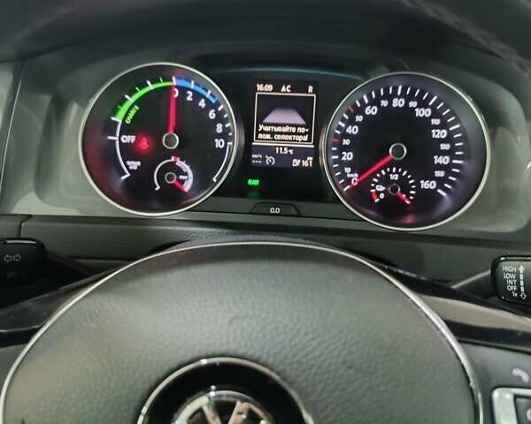 Синий Фольксваген e-Golf, объемом двигателя 0 л и пробегом 80 тыс. км за 8999 $, фото 88 на Automoto.ua