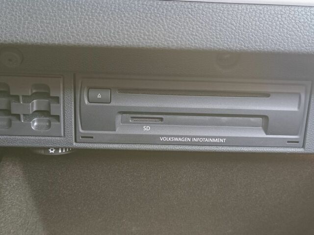 Синій Фольксваген e-Golf, об'ємом двигуна 0 л та пробігом 110 тис. км за 9500 $, фото 5 на Automoto.ua