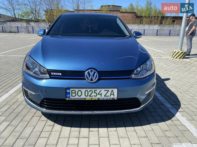Синий Фольксваген e-Golf, объемом двигателя 0 л и пробегом 55 тыс. км за 14100 $, фото 10 на Automoto.ua