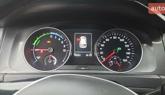 Синий Фольксваген e-Golf, объемом двигателя 0 л и пробегом 115 тыс. км за 10500 $, фото 8 на Automoto.ua