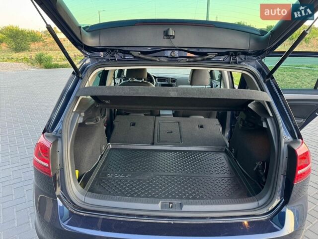 Синий Фольксваген e-Golf, объемом двигателя 0 л и пробегом 61 тыс. км за 11200 $, фото 19 на Automoto.ua