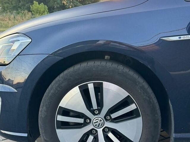 Синий Фольксваген e-Golf, объемом двигателя 0 л и пробегом 61 тыс. км за 11200 $, фото 7 на Automoto.ua