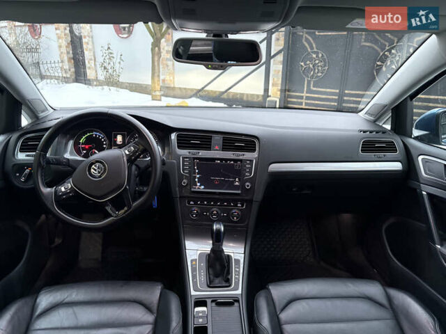 Синий Фольксваген e-Golf, объемом двигателя 0 л и пробегом 147 тыс. км за 9000 $, фото 6 на Automoto.ua
