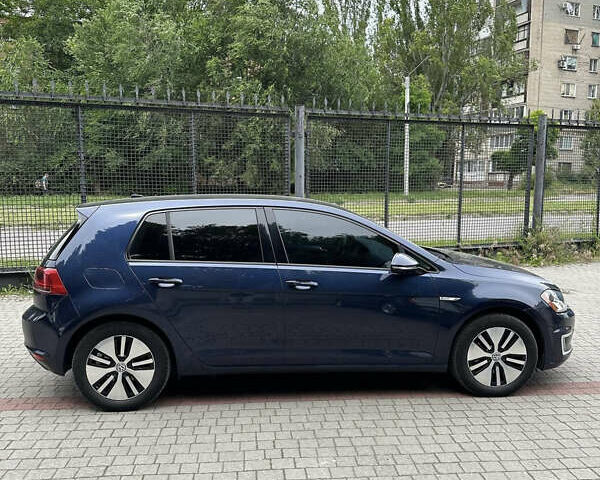 Синий Фольксваген e-Golf, объемом двигателя 0 л и пробегом 86 тыс. км за 9300 $, фото 3 на Automoto.ua