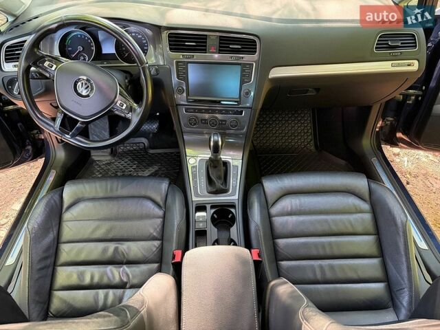 Синий Фольксваген e-Golf, объемом двигателя 0 л и пробегом 175 тыс. км за 8300 $, фото 21 на Automoto.ua