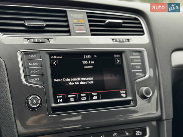 Синій Фольксваген e-Golf, об'ємом двигуна 0 л та пробігом 55 тис. км за 9300 $, фото 35 на Automoto.ua