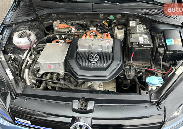 Синий Фольксваген e-Golf, объемом двигателя 0 л и пробегом 123 тыс. км за 9900 $, фото 35 на Automoto.ua