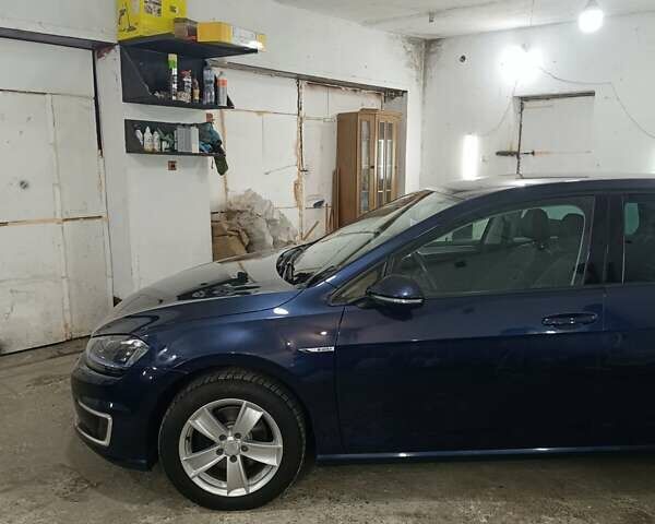 Синий Фольксваген e-Golf, объемом двигателя 0 л и пробегом 80 тыс. км за 8999 $, фото 28 на Automoto.ua