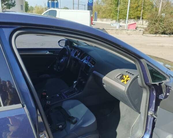 Синій Фольксваген e-Golf, об'ємом двигуна 0 л та пробігом 99 тис. км за 9300 $, фото 8 на Automoto.ua