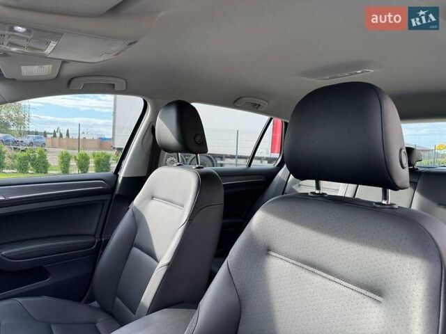 Синій Фольксваген e-Golf, об'ємом двигуна 0 л та пробігом 88 тис. км за 11500 $, фото 9 на Automoto.ua