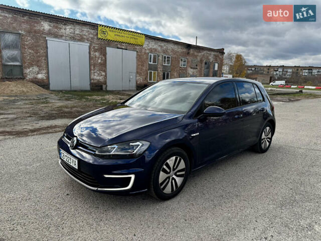 Синий Фольксваген e-Golf, объемом двигателя 0 л и пробегом 82 тыс. км за 11500 $, фото 9 на Automoto.ua
