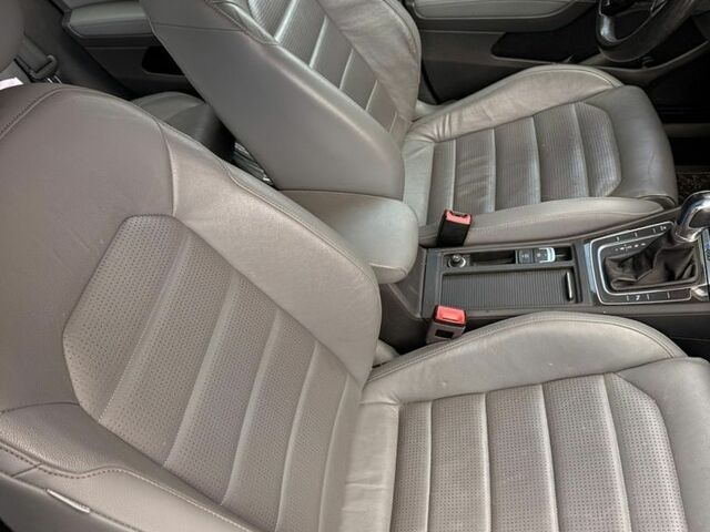 Синий Фольксваген e-Golf, объемом двигателя 0 л и пробегом 136 тыс. км за 14000 $, фото 7 на Automoto.ua