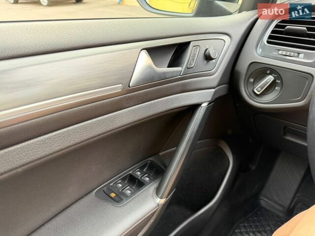 Синій Фольксваген e-Golf, об'ємом двигуна 0 л та пробігом 182 тис. км за 13800 $, фото 72 на Automoto.ua