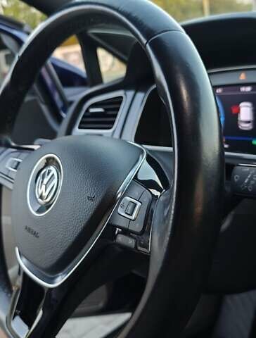 Синий Фольксваген e-Golf, объемом двигателя 0 л и пробегом 150 тыс. км за 13500 $, фото 15 на Automoto.ua