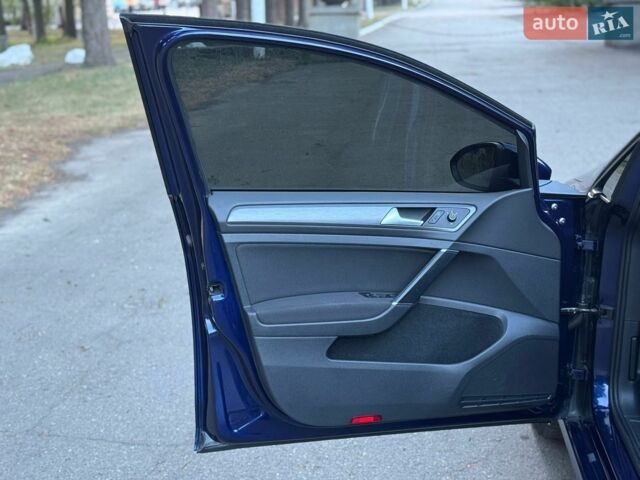 Синій Фольксваген e-Golf, об'ємом двигуна 0 л та пробігом 86 тис. км за 13200 $, фото 13 на Automoto.ua