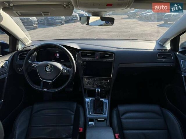 Синий Фольксваген e-Golf, объемом двигателя 0 л и пробегом 134 тыс. км за 13500 $, фото 24 на Automoto.ua