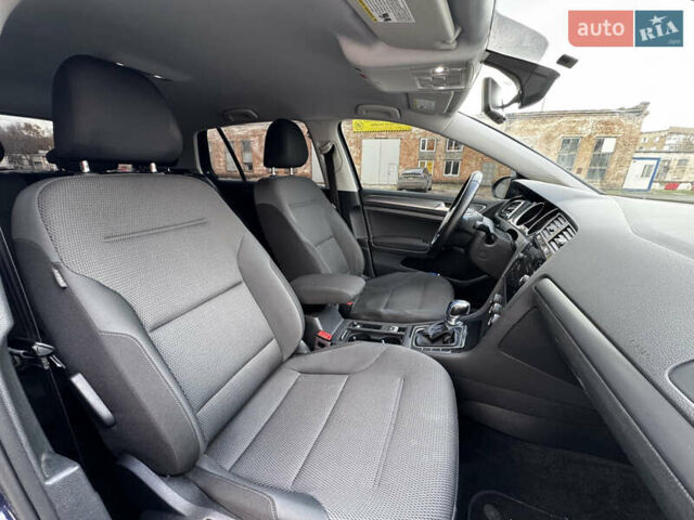 Синий Фольксваген e-Golf, объемом двигателя 0 л и пробегом 82 тыс. км за 11500 $, фото 13 на Automoto.ua