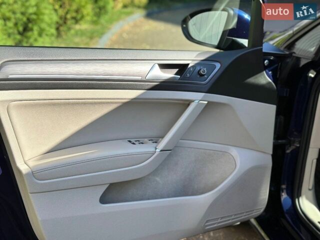 Синій Фольксваген e-Golf, об'ємом двигуна 0 л та пробігом 124 тис. км за 14999 $, фото 17 на Automoto.ua