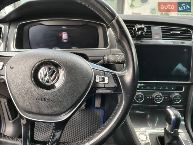 Синій Фольксваген e-Golf, об'ємом двигуна 0 л та пробігом 146 тис. км за 13800 $, фото 12 на Automoto.ua