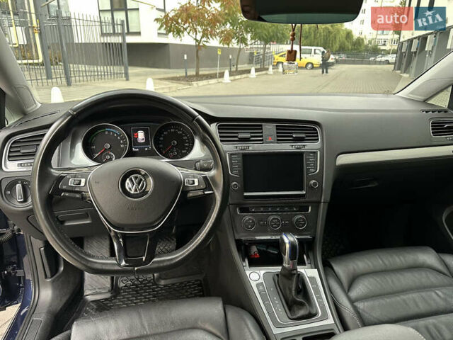 Синий Фольксваген e-Golf, объемом двигателя 0 л и пробегом 70 тыс. км за 12700 $, фото 19 на Automoto.ua