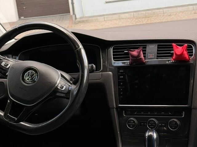 Синий Фольксваген e-Golf, объемом двигателя 0 л и пробегом 136 тыс. км за 14000 $, фото 12 на Automoto.ua