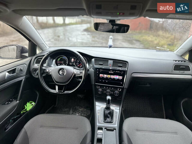Синий Фольксваген e-Golf, объемом двигателя 0 л и пробегом 130 тыс. км за 11900 $, фото 7 на Automoto.ua