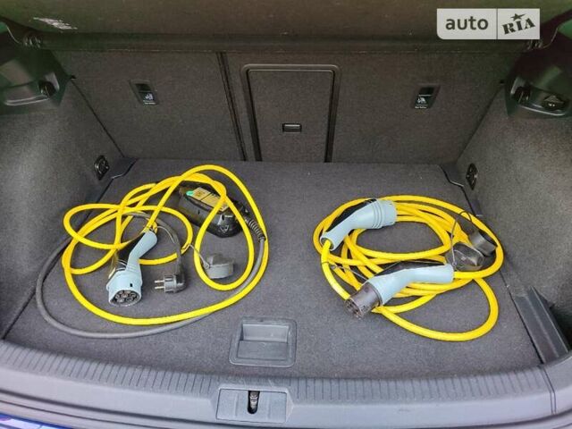 Синій Фольксваген e-Golf, об'ємом двигуна 0 л та пробігом 140 тис. км за 12000 $, фото 33 на Automoto.ua