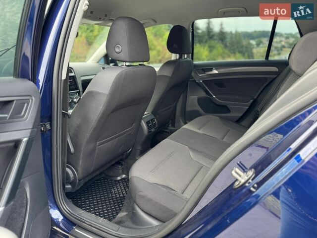 Синий Фольксваген e-Golf, объемом двигателя 0 л и пробегом 124 тыс. км за 13999 $, фото 23 на Automoto.ua