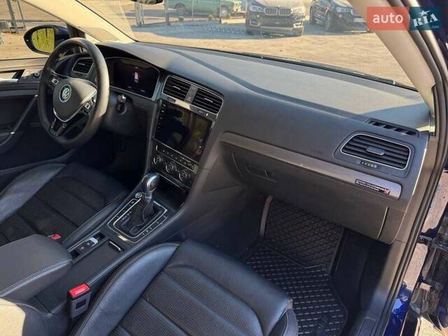Синий Фольксваген e-Golf, объемом двигателя 0 л и пробегом 134 тыс. км за 13500 $, фото 30 на Automoto.ua