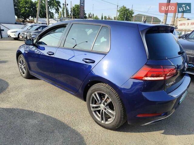 Синий Фольксваген e-Golf, объемом двигателя 0 л и пробегом 104 тыс. км за 14599 $, фото 3 на Automoto.ua