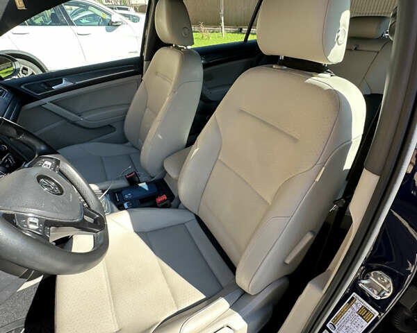 Синій Фольксваген e-Golf, об'ємом двигуна 0 л та пробігом 41 тис. км за 15300 $, фото 21 на Automoto.ua