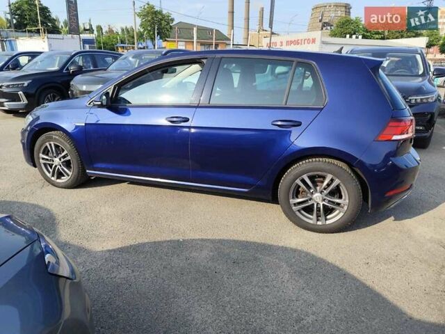 Синий Фольксваген e-Golf, объемом двигателя 0 л и пробегом 104 тыс. км за 14599 $, фото 1 на Automoto.ua