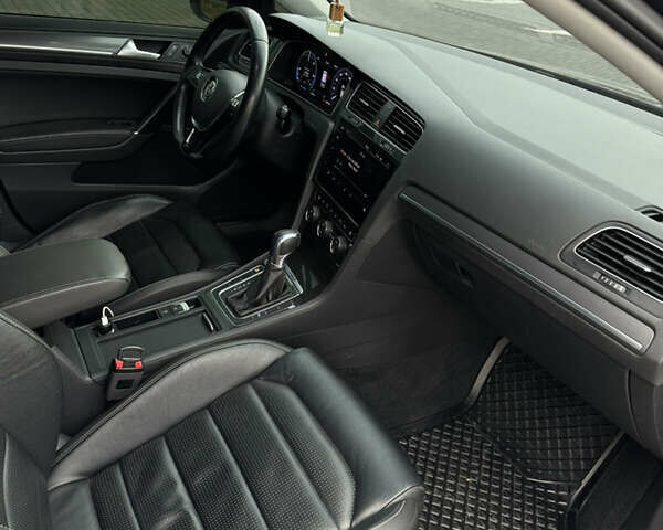 Синий Фольксваген e-Golf, объемом двигателя 0 л и пробегом 139 тыс. км за 12699 $, фото 15 на Automoto.ua