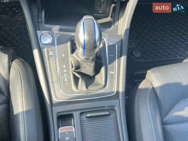 Синий Фольксваген e-Golf, объемом двигателя 0 л и пробегом 115 тыс. км за 13600 $, фото 7 на Automoto.ua