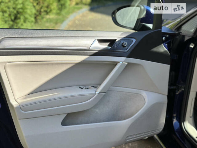 Синій Фольксваген e-Golf, об'ємом двигуна 0 л та пробігом 120 тис. км за 14500 $, фото 17 на Automoto.ua