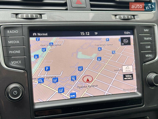 Синий Фольксваген e-Golf, объемом двигателя 0 л и пробегом 70 тыс. км за 12700 $, фото 31 на Automoto.ua