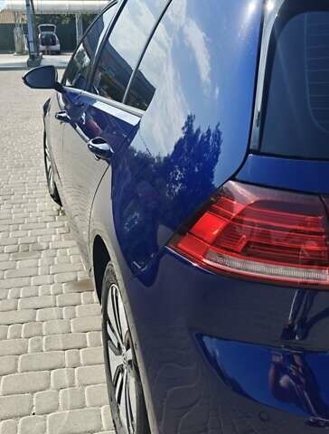 Синий Фольксваген e-Golf, объемом двигателя 0 л и пробегом 150 тыс. км за 13500 $, фото 27 на Automoto.ua