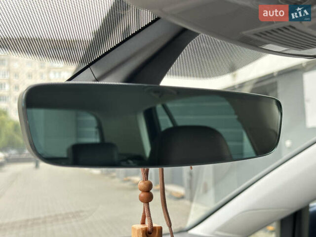 Синий Фольксваген e-Golf, объемом двигателя 0 л и пробегом 70 тыс. км за 12700 $, фото 30 на Automoto.ua