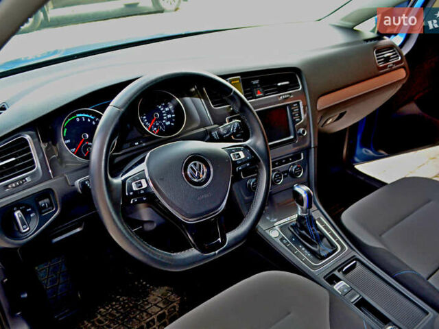 Синій Фольксваген e-Golf, об'ємом двигуна 0 л та пробігом 95 тис. км за 10752 $, фото 10 на Automoto.ua