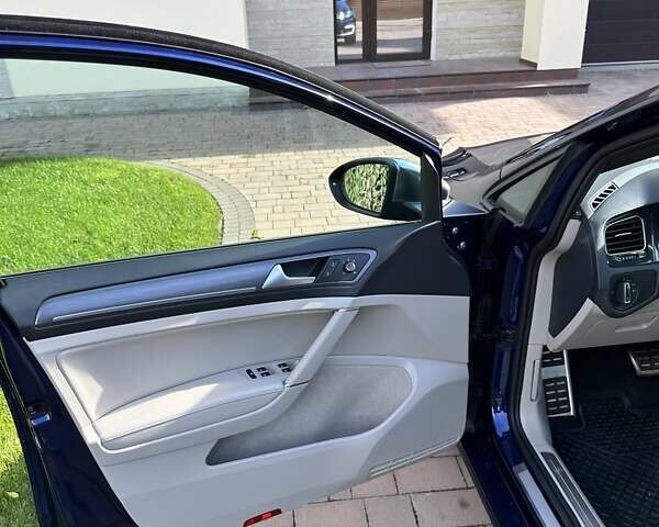 Синий Фольксваген e-Golf, объемом двигателя 0 л и пробегом 90 тыс. км за 13900 $, фото 14 на Automoto.ua
