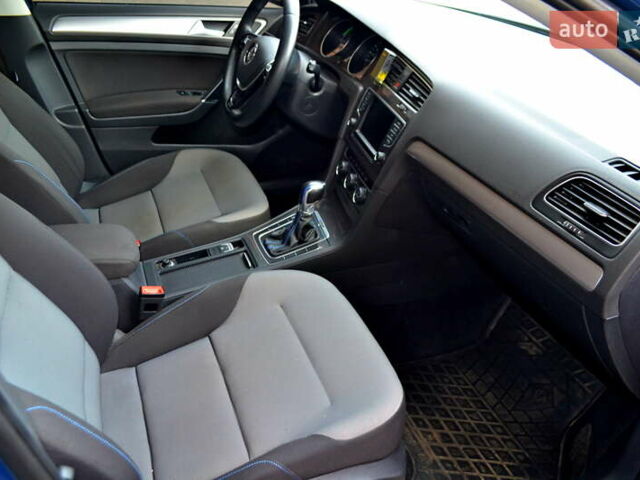 Синій Фольксваген e-Golf, об'ємом двигуна 0 л та пробігом 95 тис. км за 10752 $, фото 4 на Automoto.ua