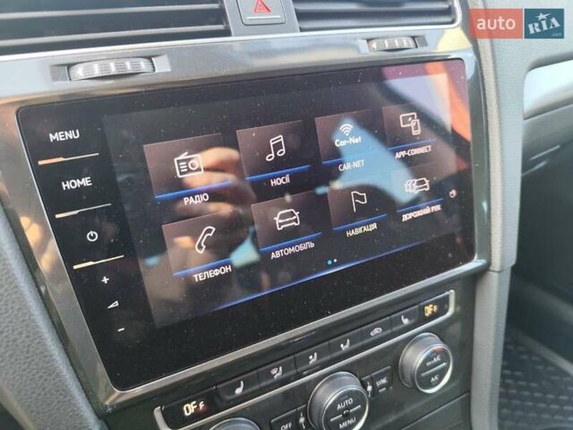 Синий Фольксваген e-Golf, объемом двигателя 0 л и пробегом 104 тыс. км за 14599 $, фото 30 на Automoto.ua