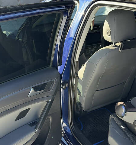 Синій Фольксваген e-Golf, об'ємом двигуна 0 л та пробігом 118 тис. км за 14300 $, фото 11 на Automoto.ua