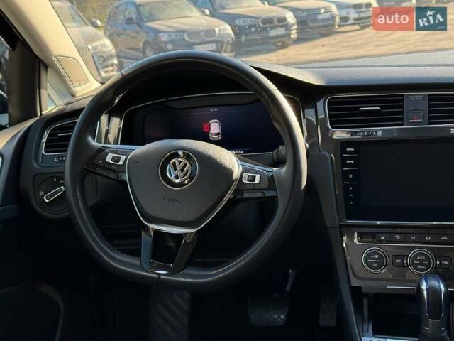 Синий Фольксваген e-Golf, объемом двигателя 0 л и пробегом 134 тыс. км за 13500 $, фото 25 на Automoto.ua