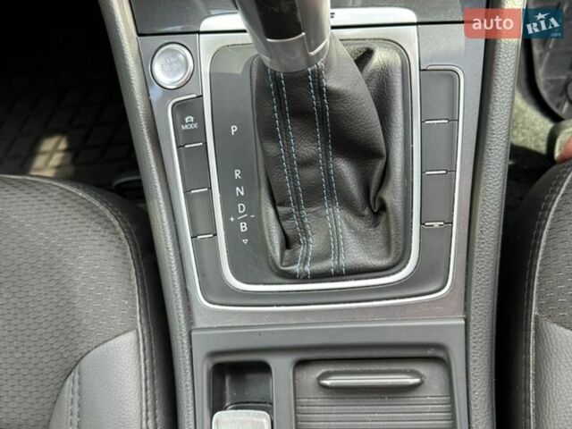 Синій Фольксваген e-Golf, об'ємом двигуна 0 л та пробігом 182 тис. км за 10700 $, фото 16 на Automoto.ua