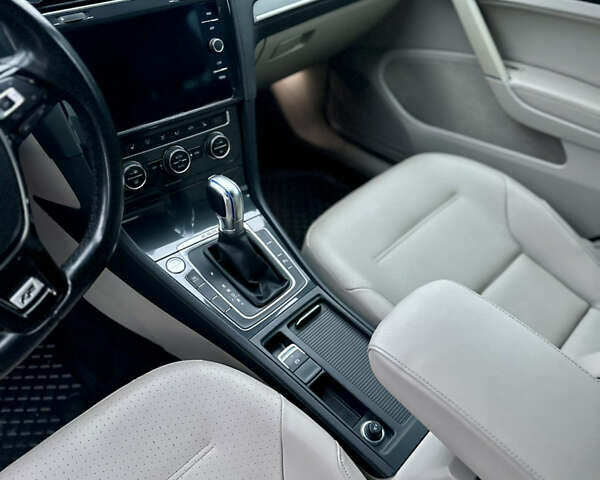 Синій Фольксваген e-Golf, об'ємом двигуна 0 л та пробігом 112 тис. км за 14000 $, фото 15 на Automoto.ua