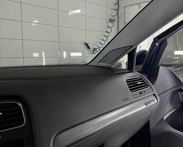 Синій Фольксваген e-Golf, об'ємом двигуна 0 л та пробігом 140 тис. км за 13800 $, фото 15 на Automoto.ua