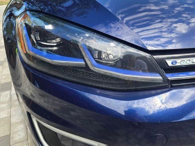 Синій Фольксваген e-Golf, об'ємом двигуна 0 л та пробігом 97 тис. км за 11499 $, фото 11 на Automoto.ua